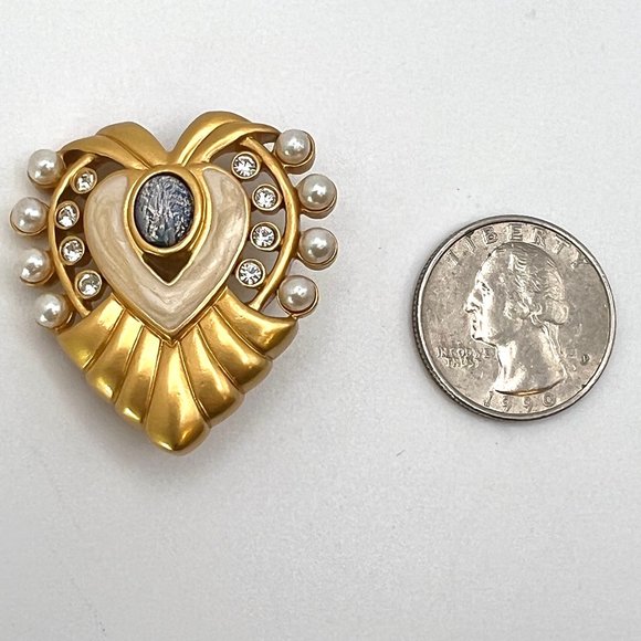 Elizabeth Taylor for Avon Heart of Hollywood CLIP Earrings - Picture 2 of 4